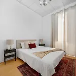 Plaza & * Distrito de Faro